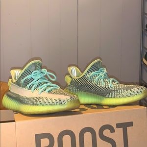 YeezY 350 V2 YeezReel Non-Reflective